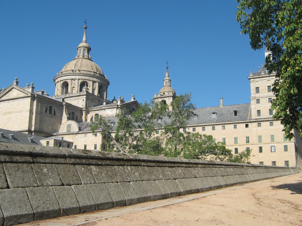 This image has an empty alt attribute; its file name is escorial-045.jpg